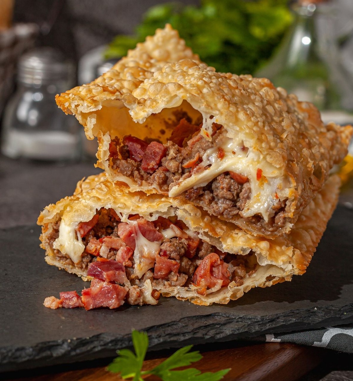 Pastel de Carne Seca com Queijo Coalho