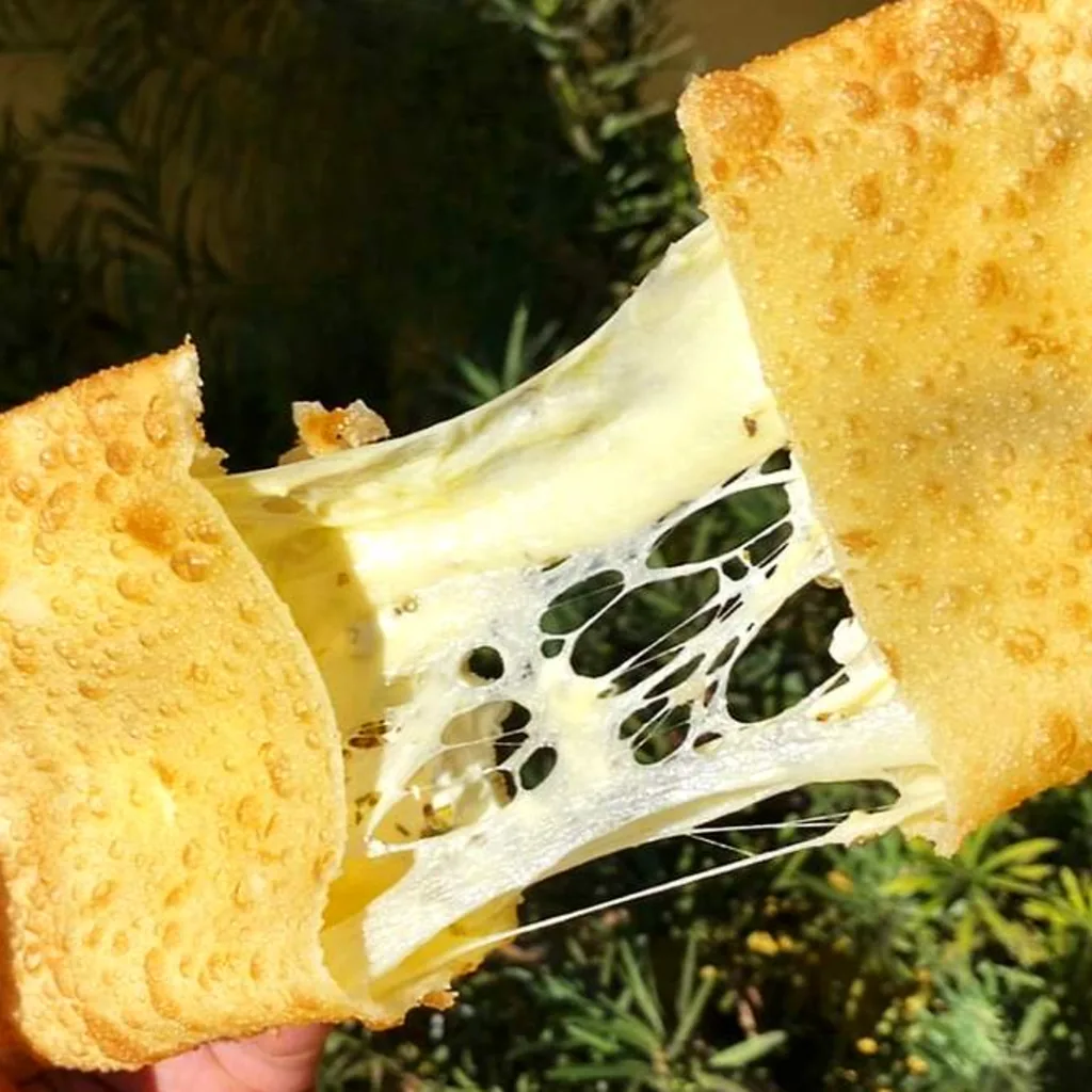 Pastel Queijo